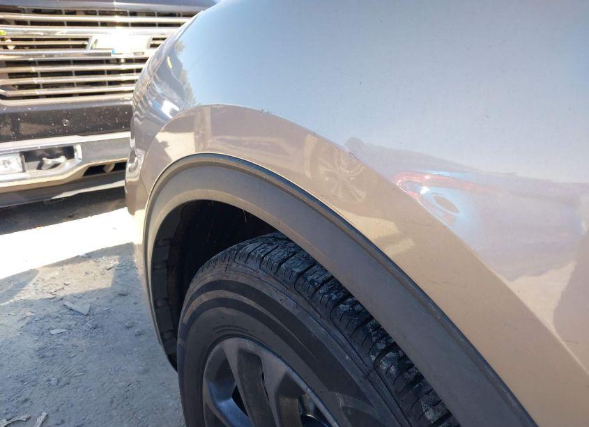 Photo 6 of 2020 Ford Escape SE (VIN 1FMCU9G65LUA82610)