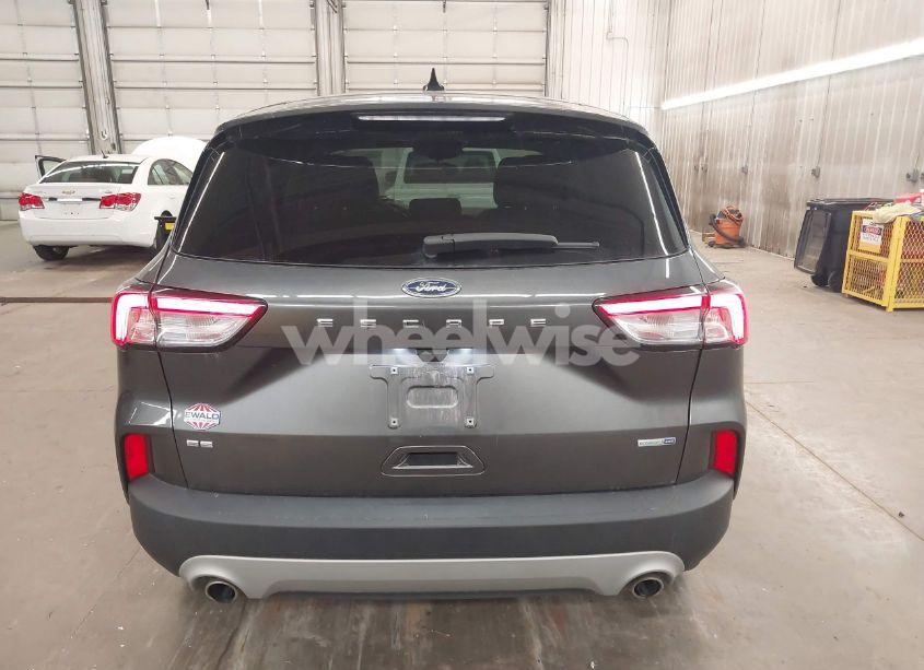 Photo 17 of 2020 Ford Escape SE (VIN 1FMCU9G65LUA99617)