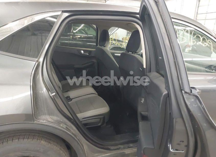 Photo 8 of 2020 Ford Escape SE (VIN 1FMCU9G65LUA99617)