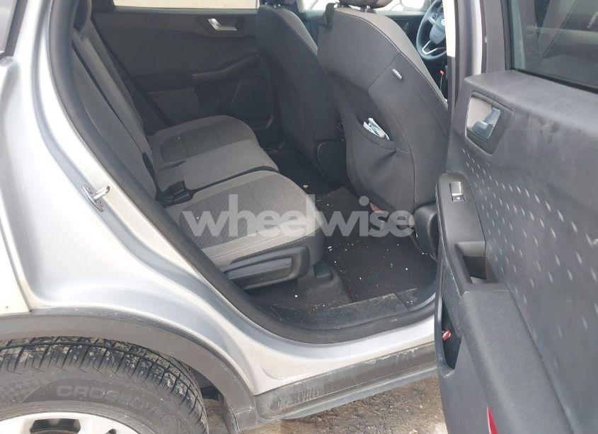 Photo 8 of 2020 Ford Escape SE (VIN 1FMCU9G65LUB23480)