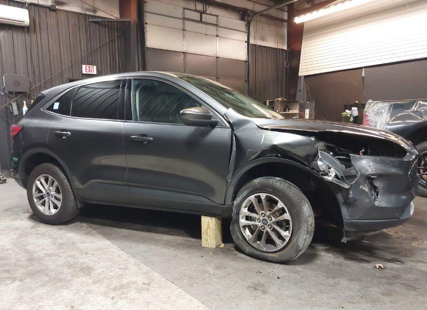 Photo 6 of 2020 Ford Escape SE (VIN 1FMCU9G65LUB37296)