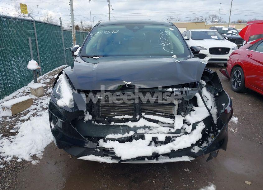 Photo 6 of 2020 Ford Escape SE (VIN 1FMCU9G65LUC41738)