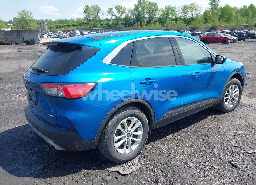Photo 4 of 2020 Ford Escape SE (VIN 1FMCU9G65LUC68793)