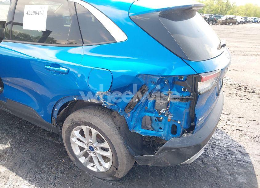 Photo 6 of 2020 Ford Escape SE (VIN 1FMCU9G65LUC68793)