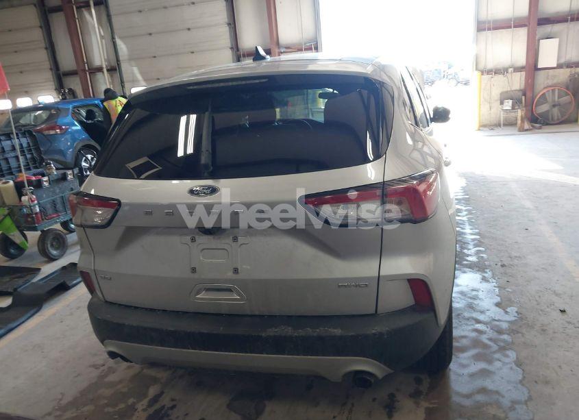 Photo 16 of 2020 Ford Escape SE (VIN 1FMCU9G65LUC78353)