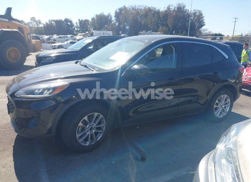 Photo 14 of 2021 Ford Escape SE (VIN 1FMCU9G65MUA38057)