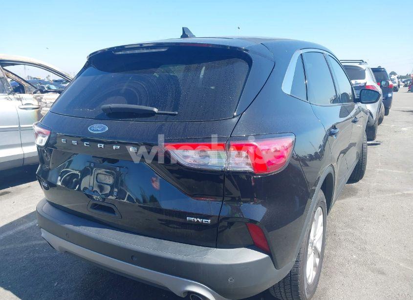 Photo 4 of 2021 Ford Escape SE (VIN 1FMCU9G65MUA38057)