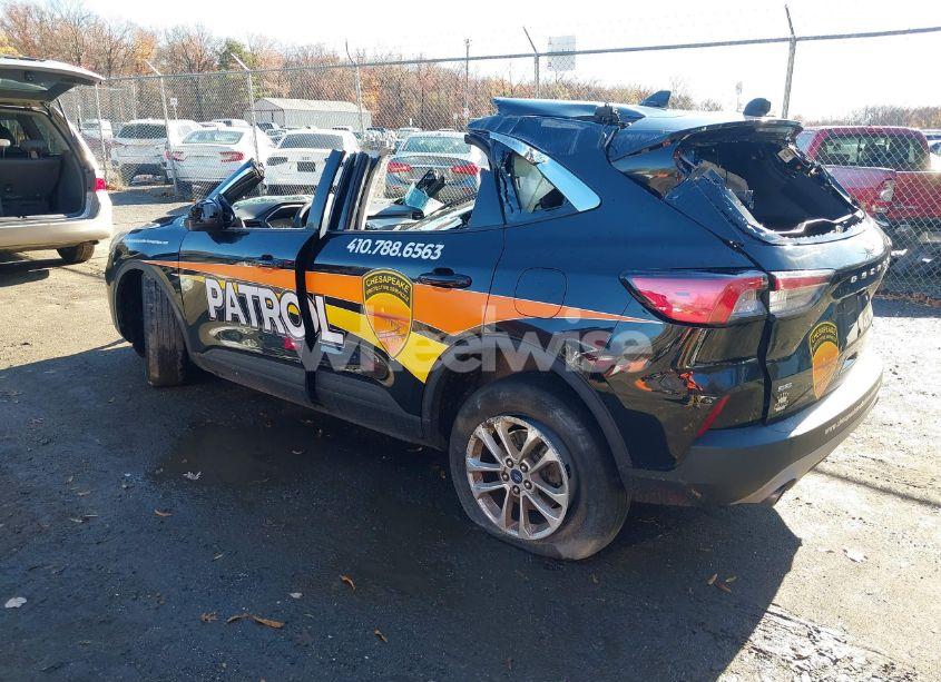 Photo 3 of 2021 Ford Escape SE (VIN 1FMCU9G65MUA96976)