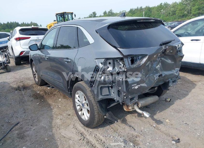 Photo 3 of 2022 Ford Escape SE (VIN 1FMCU9G65NUA37539)