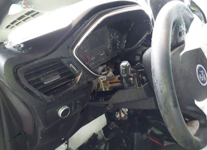 Photo 15 of 2022 Ford Escape SE (VIN 1FMCU9G65NUA60982)