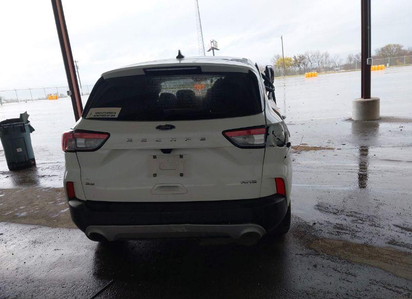 Photo 16 of 2022 Ford Escape SE (VIN 1FMCU9G65NUA60982)