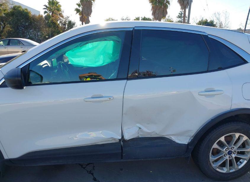 Photo 14 of 2022 Ford Escape SE (VIN 1FMCU9G65NUA73473)