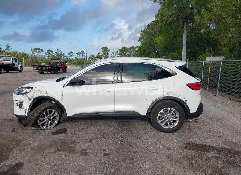 Photo 14 of 2022 Ford Escape SE (VIN 1FMCU9G65NUC02070)