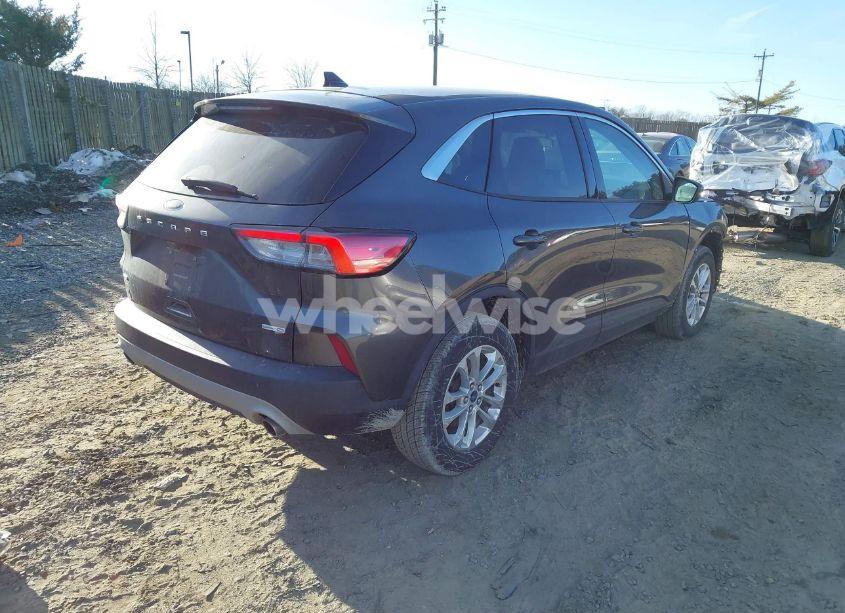 Photo 4 of 2020 Ford Escape SE (VIN 1FMCU9G66LUA09858)