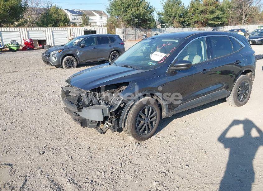 Photo 4 of 2020 Ford Escape SE (VIN 1FMCU9G66LUA11982)