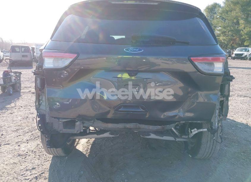 Photo 6 of 2020 Ford Escape SE (VIN 1FMCU9G66LUA11982)