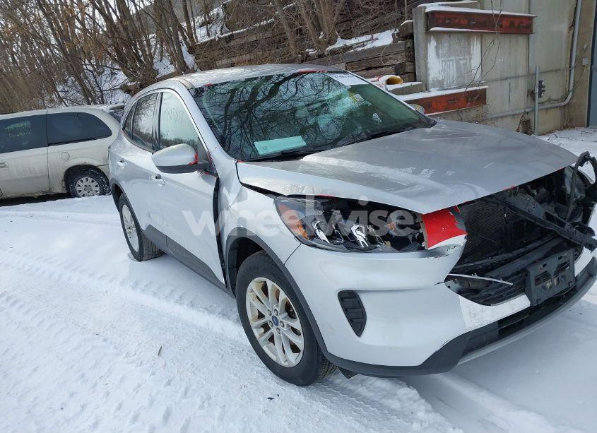 2020 Ford Escape SE (VIN 1FMCU9G66LUA69879) main photo
