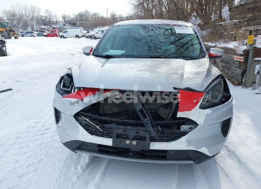 Photo 6 of 2020 Ford Escape SE (VIN 1FMCU9G66LUA69879)