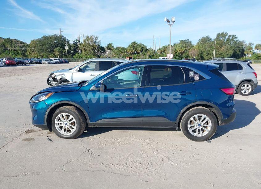 Photo 14 of 2020 Ford Escape SE (VIN 1FMCU9G66LUA88920)
