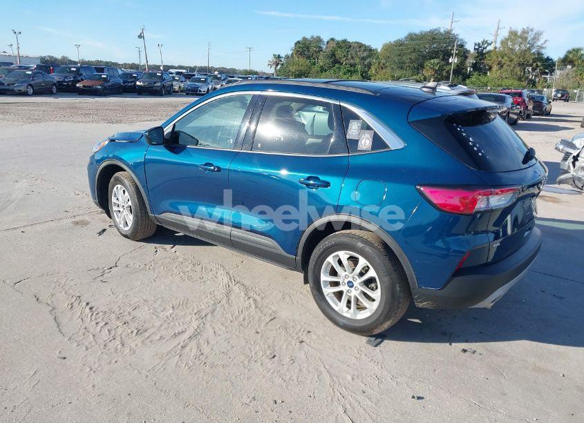 Photo 3 of 2020 Ford Escape SE (VIN 1FMCU9G66LUA88920)