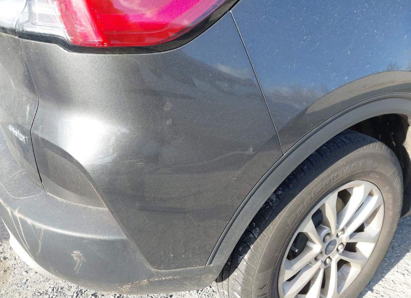 Photo 20 of 2020 Ford Escape SE (VIN 1FMCU9G66LUC62369)