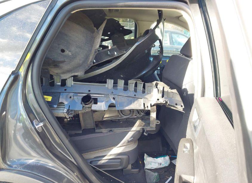 Photo 8 of 2020 Ford Escape SE (VIN 1FMCU9G66LUC62369)