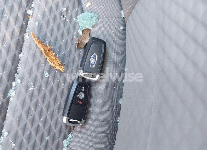 Photo 11 of 2021 Ford Escape SE (VIN 1FMCU9G66MUA11210)