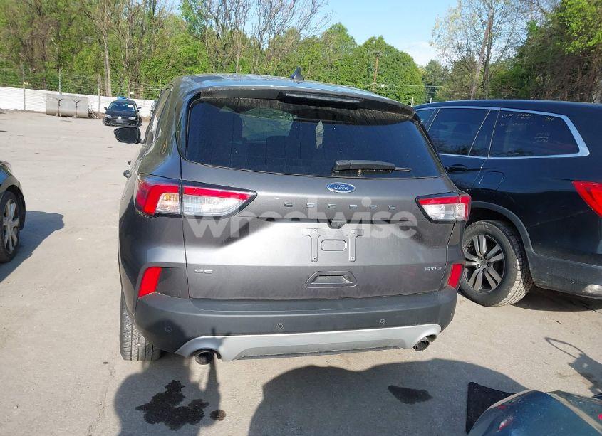Photo 16 of 2021 Ford Escape SE (VIN 1FMCU9G66MUA11210)