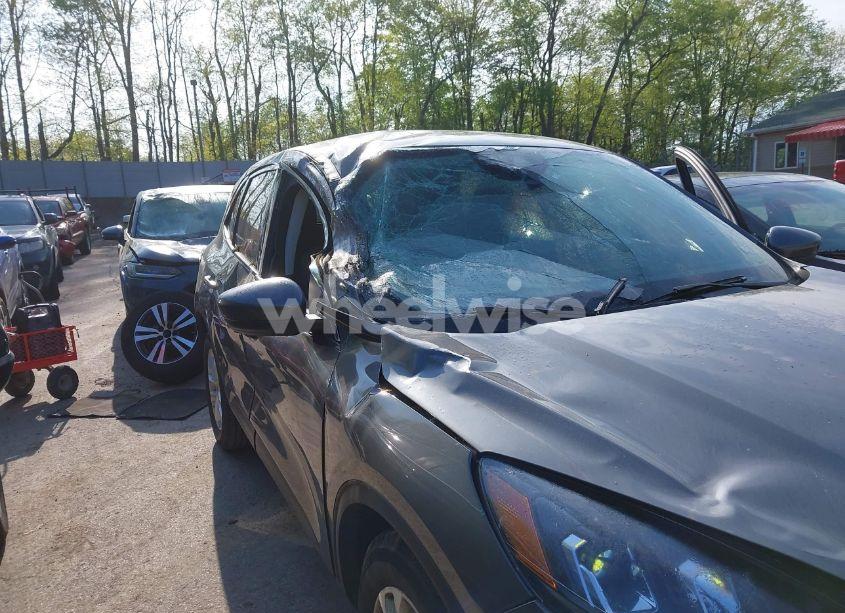 Photo 6 of 2021 Ford Escape SE (VIN 1FMCU9G66MUA11210)