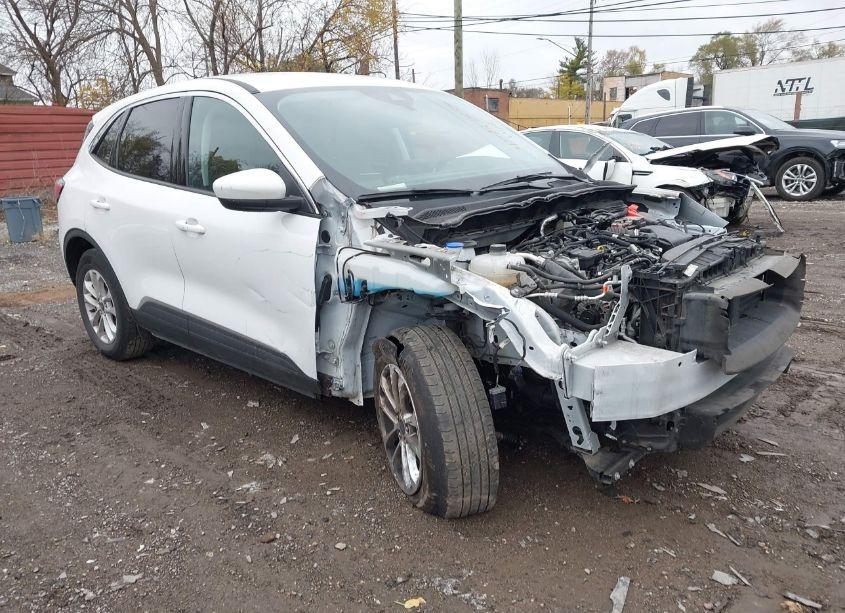 2021 Ford Escape SE (VIN 1FMCU9G66MUA65025) main photo