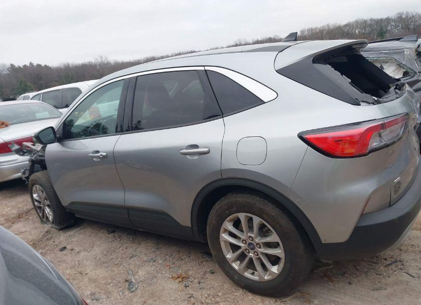 Photo 14 of 2022 Ford Escape SE (VIN 1FMCU9G66NUA00810)