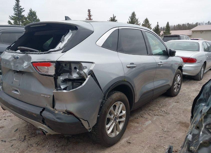 Photo 4 of 2022 Ford Escape SE (VIN 1FMCU9G66NUA00810)