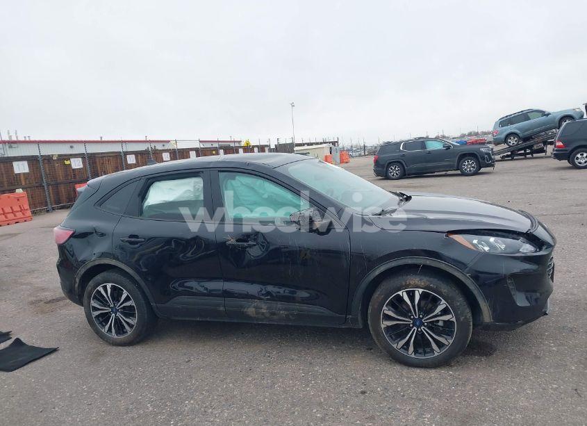 Photo 12 of 2022 Ford Escape SE (VIN 1FMCU9G66NUA06865)