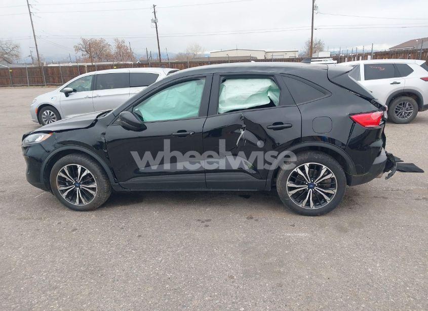 Photo 13 of 2022 Ford Escape SE (VIN 1FMCU9G66NUA06865)