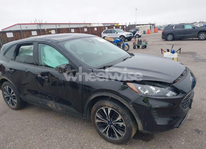 Photo 6 of 2022 Ford Escape SE (VIN 1FMCU9G66NUA06865)