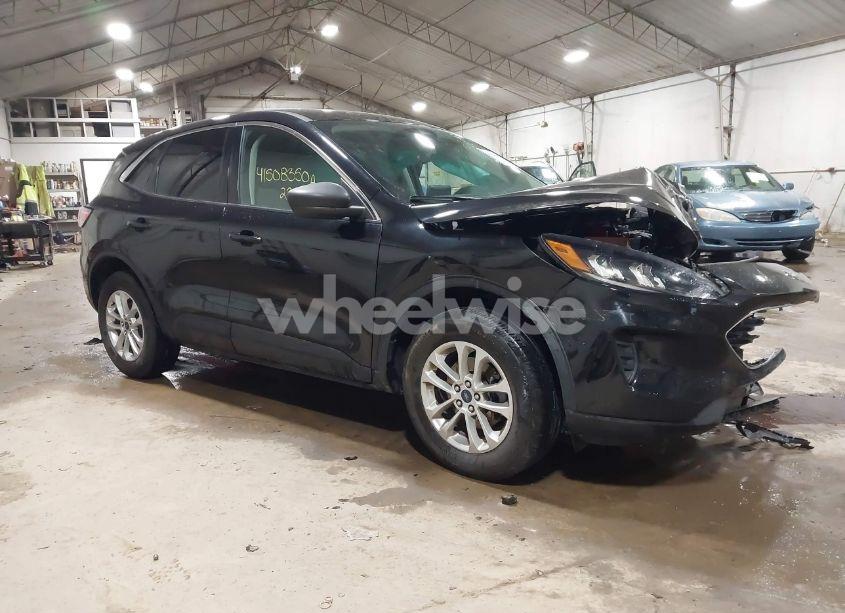 2022 Ford Escape SE (VIN 1FMCU9G66NUA93098) main photo