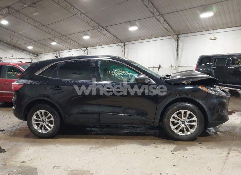 Photo 13 of 2022 Ford Escape SE (VIN 1FMCU9G66NUA93098)
