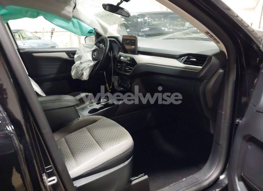 Photo 5 of 2022 Ford Escape SE (VIN 1FMCU9G66NUA93098)