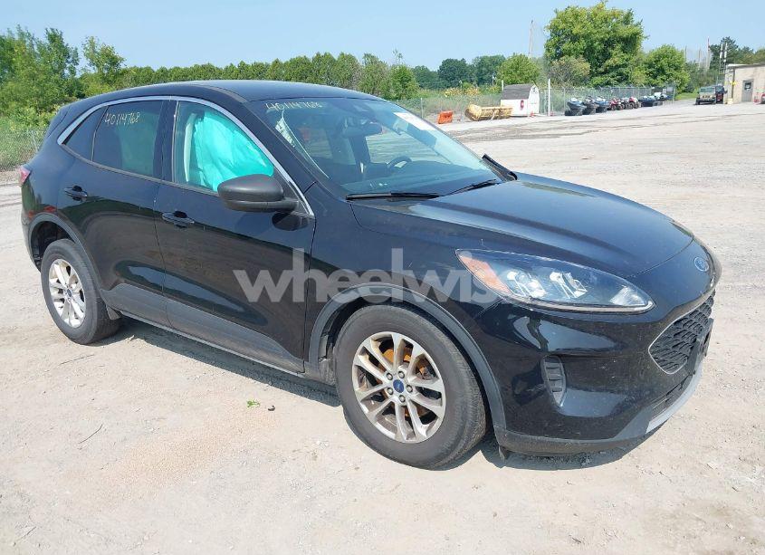 2022 Ford Escape SE (VIN 1FMCU9G66NUB05007) main photo