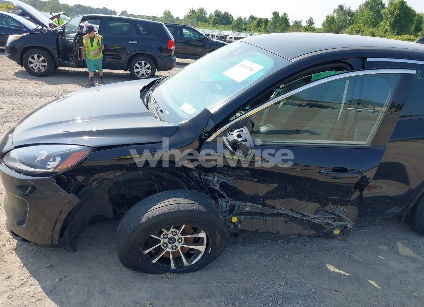 Photo 6 of 2022 Ford Escape SE (VIN 1FMCU9G66NUB05007)