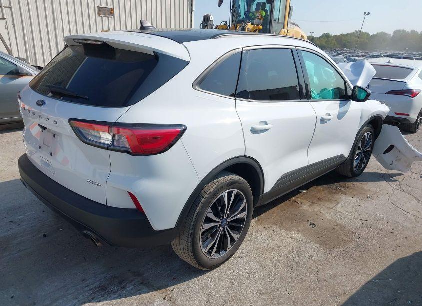 Photo 4 of 2022 Ford Escape SE (VIN 1FMCU9G66NUB16749)