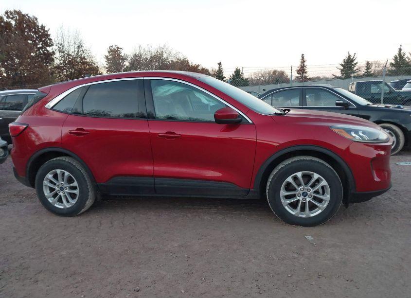 Photo 13 of 2020 Ford Escape SE (VIN 1FMCU9G67LUA34770)