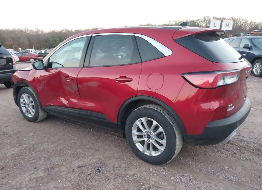 Photo 3 of 2020 Ford Escape SE (VIN 1FMCU9G67LUA34770)