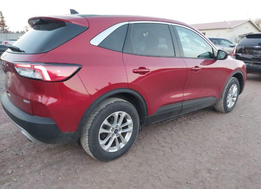 Photo 4 of 2020 Ford Escape SE (VIN 1FMCU9G67LUA34770)