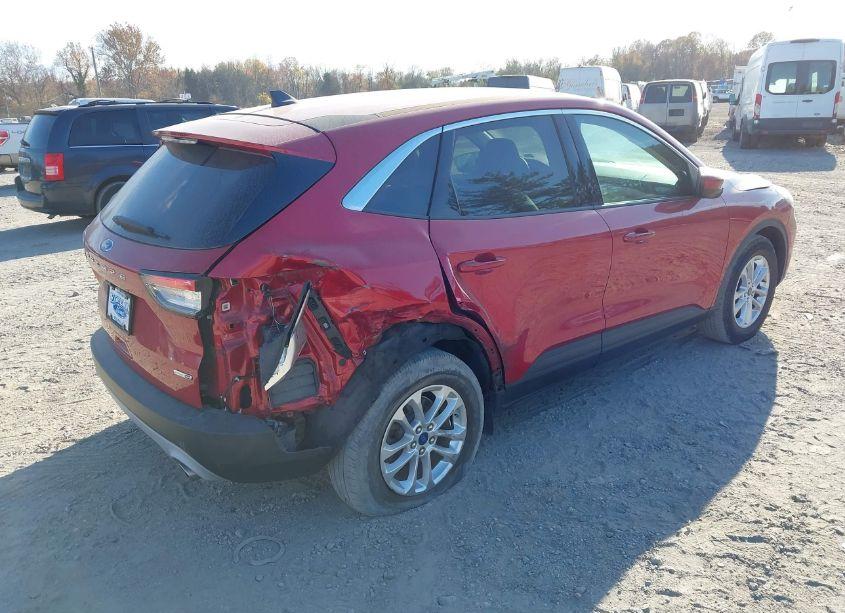 Photo 4 of 2020 Ford Escape SE (VIN 1FMCU9G67LUA90885)