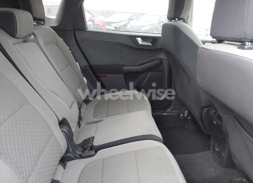 Photo 8 of 2020 Ford Escape SE (VIN 1FMCU9G67LUB21682)