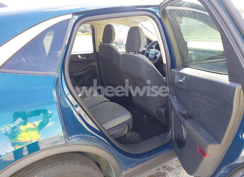 Photo 8 of 2020 Ford Escape SE (VIN 1FMCU9G67LUB29829)