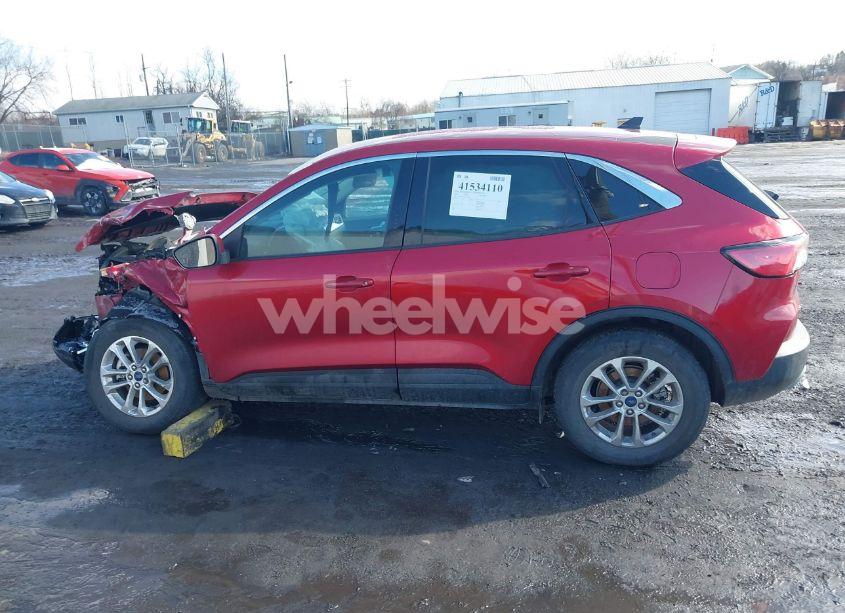 Photo 14 of 2020 Ford Escape SE (VIN 1FMCU9G67LUB37980)