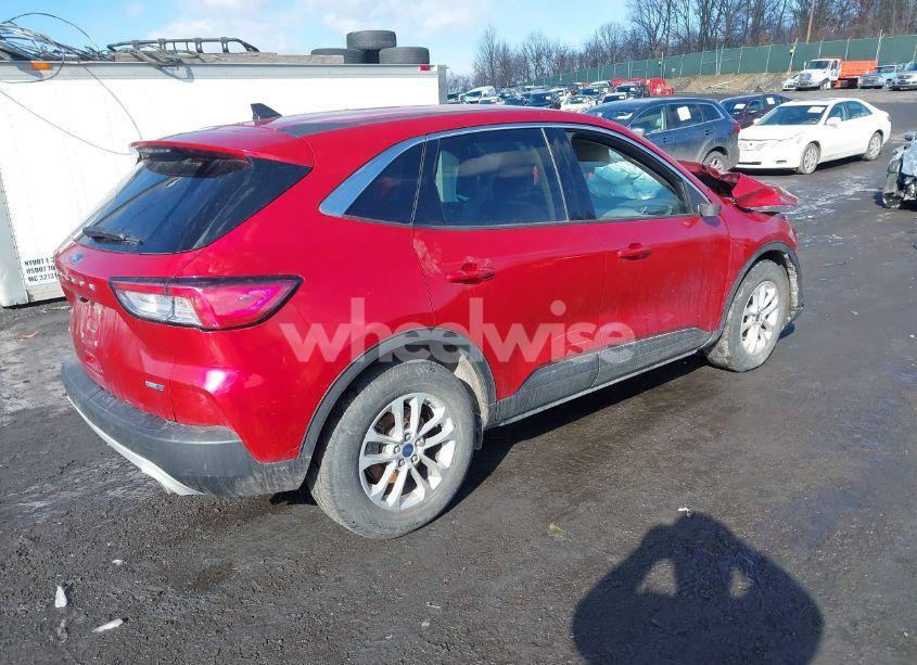 Photo 4 of 2020 Ford Escape SE (VIN 1FMCU9G67LUB37980)