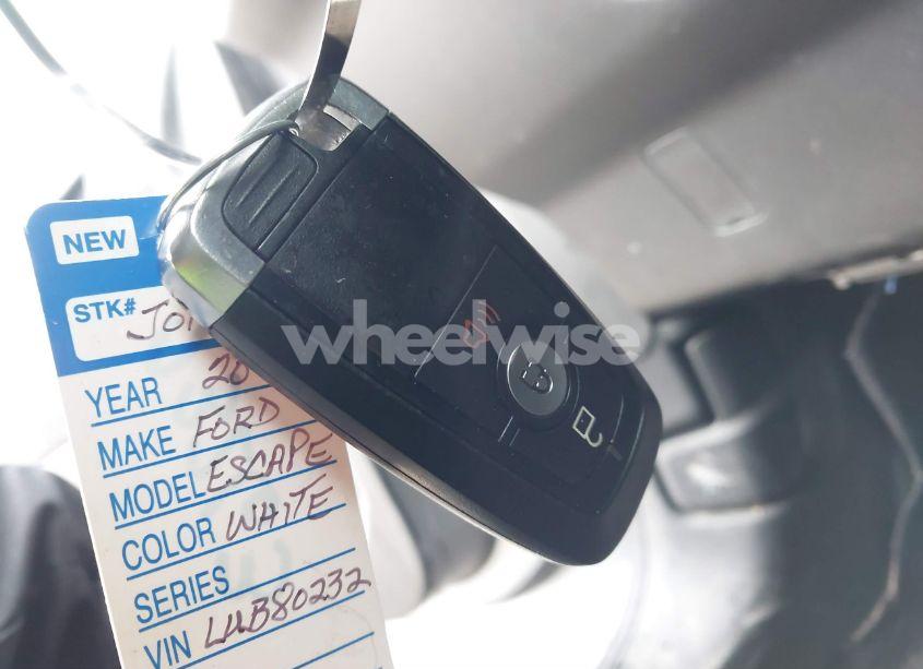 Photo 11 of 2020 Ford Escape SE (VIN 1FMCU9G67LUB80232)